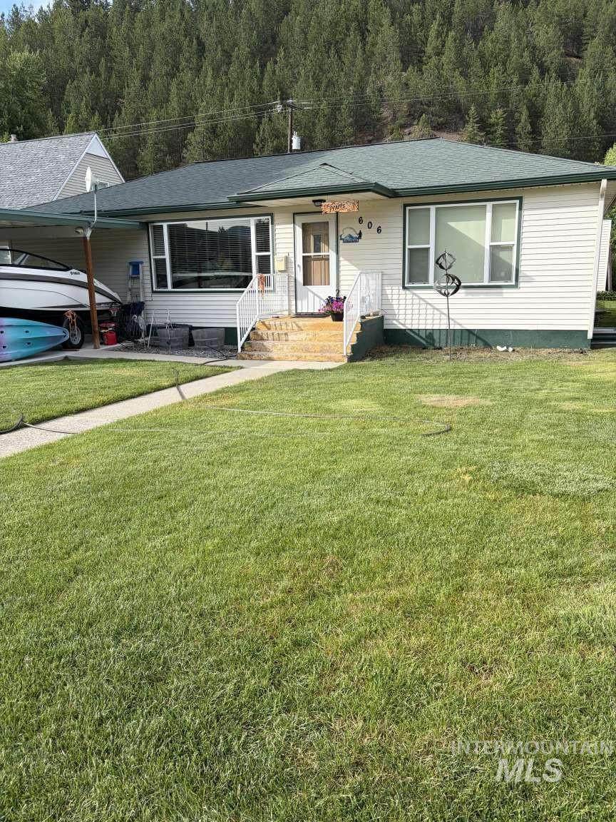 606 Cameron Ave - Photo 1