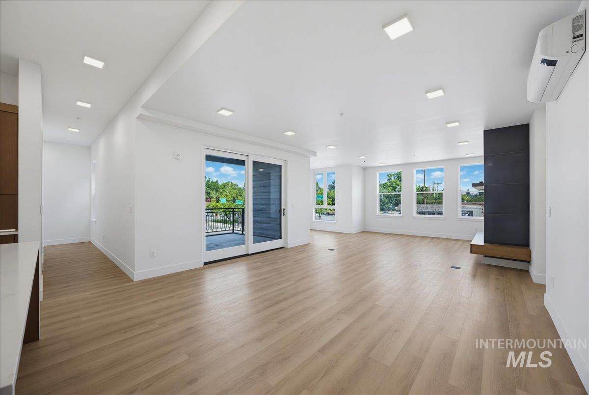 55 State St - Photo 1