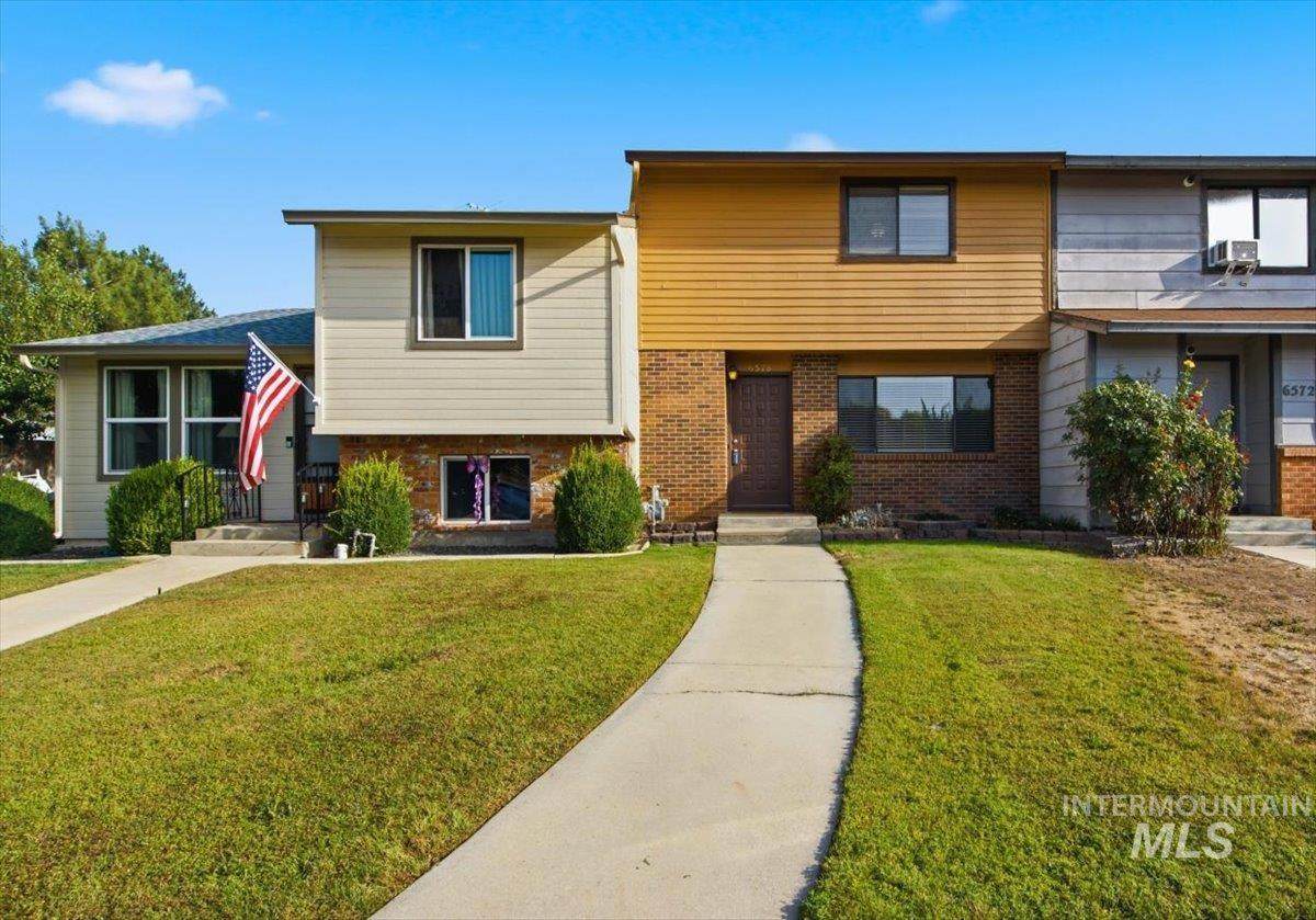 6578 Denton St - Photo 1