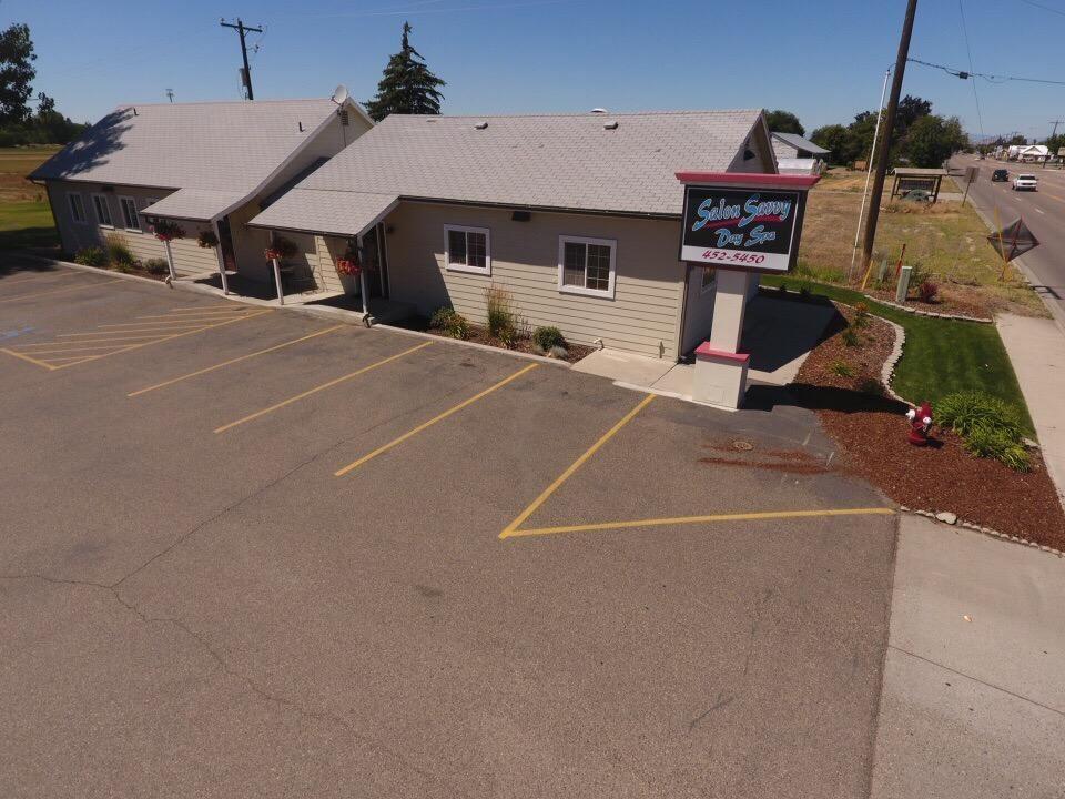 411 Whitley - Photo 1