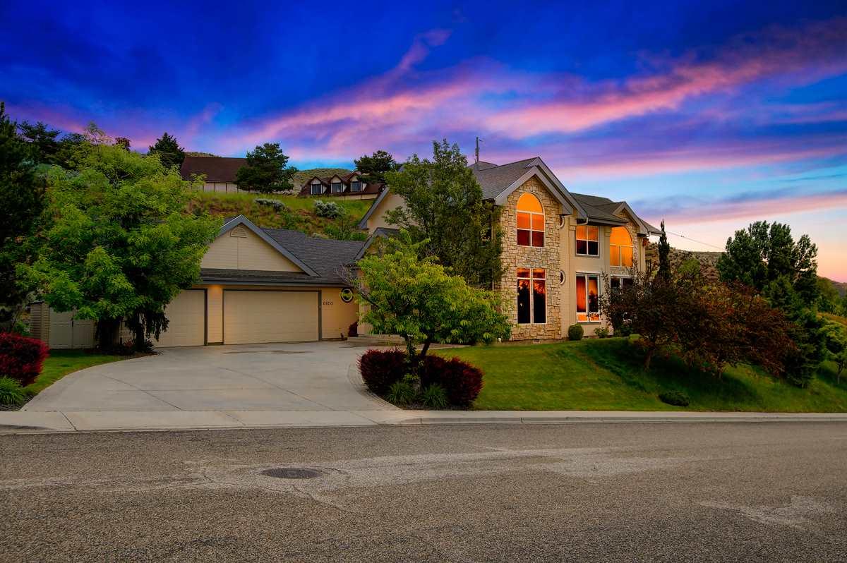 6600 Hillsboro Pl. - Photo 1