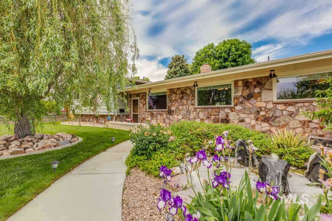 86 Ord Blvd. - Photo 1