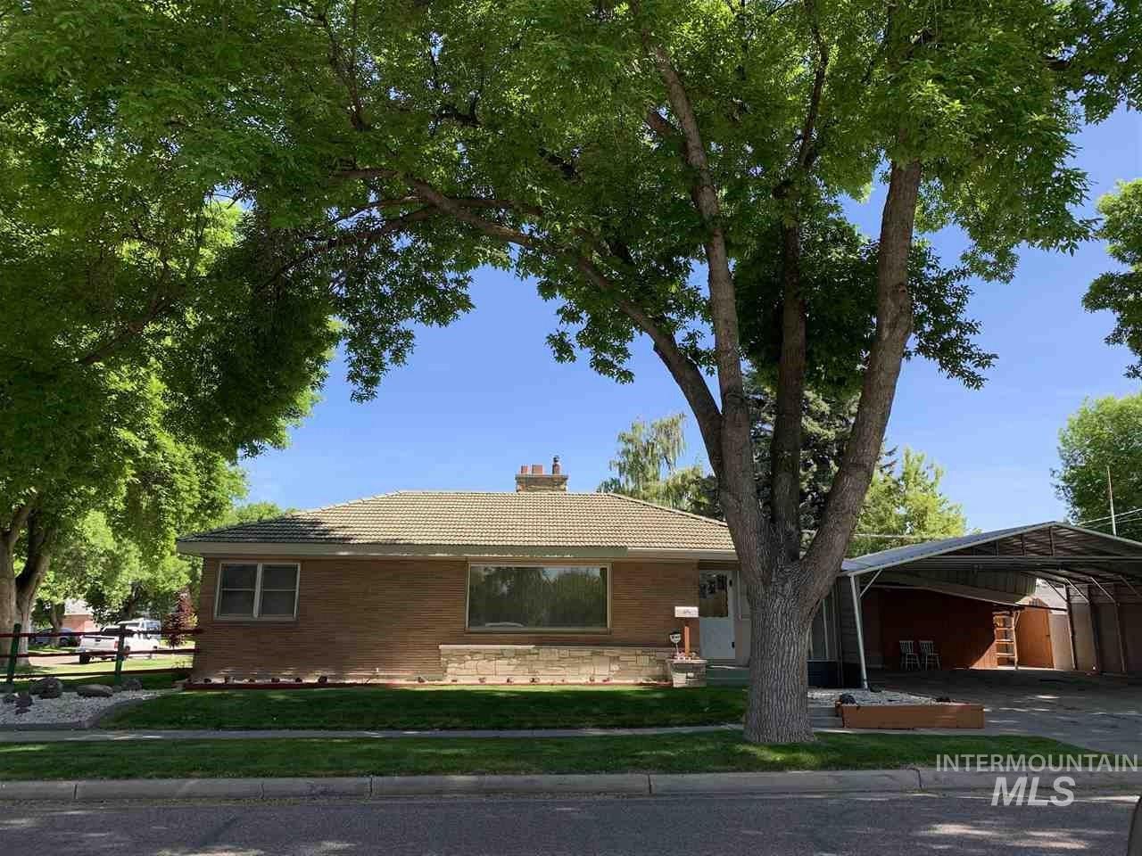 2059 Burton Ave - Photo 1