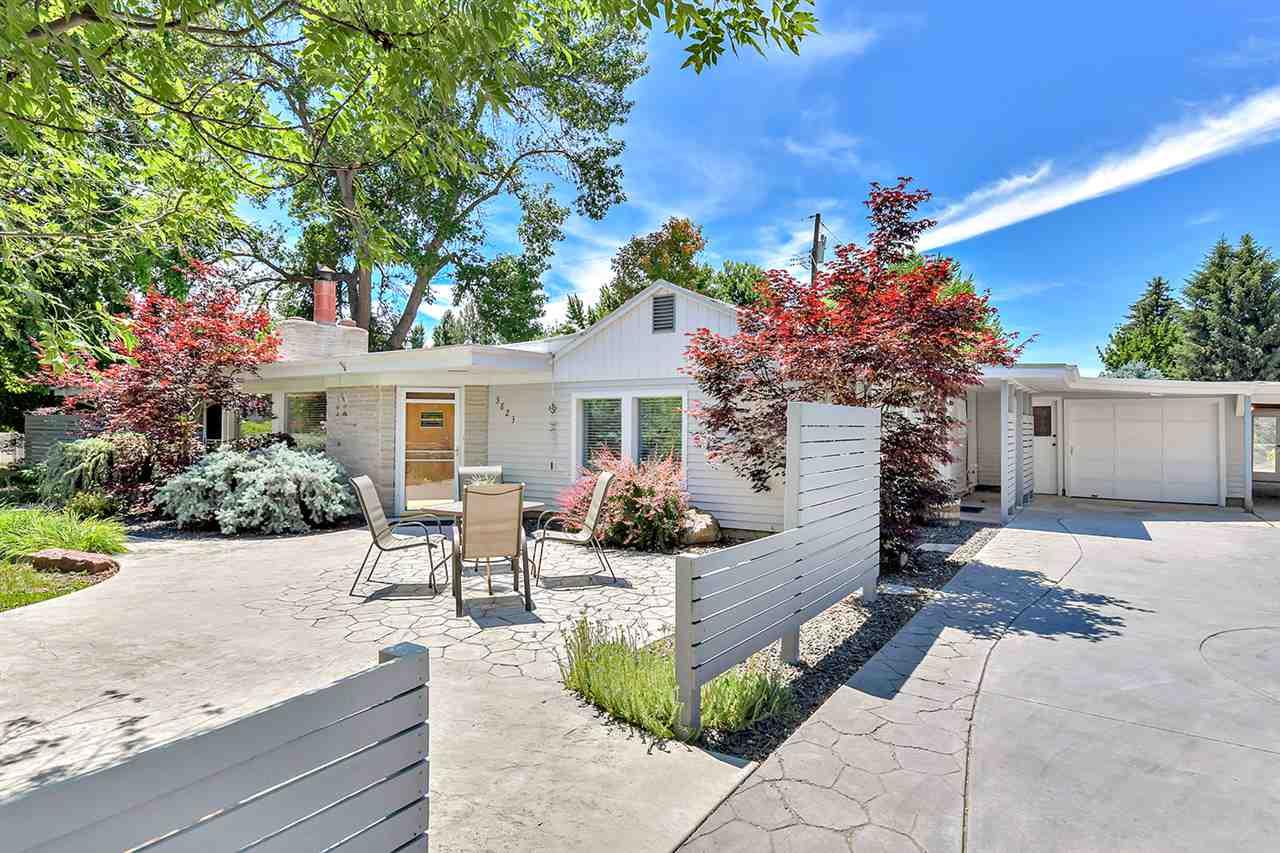 3823 Tamarack Dr - Photo 1
