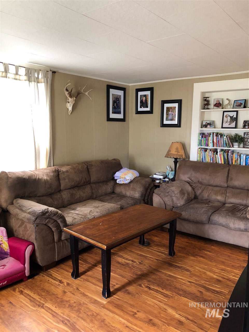 208 Mcclain St - Photo 1