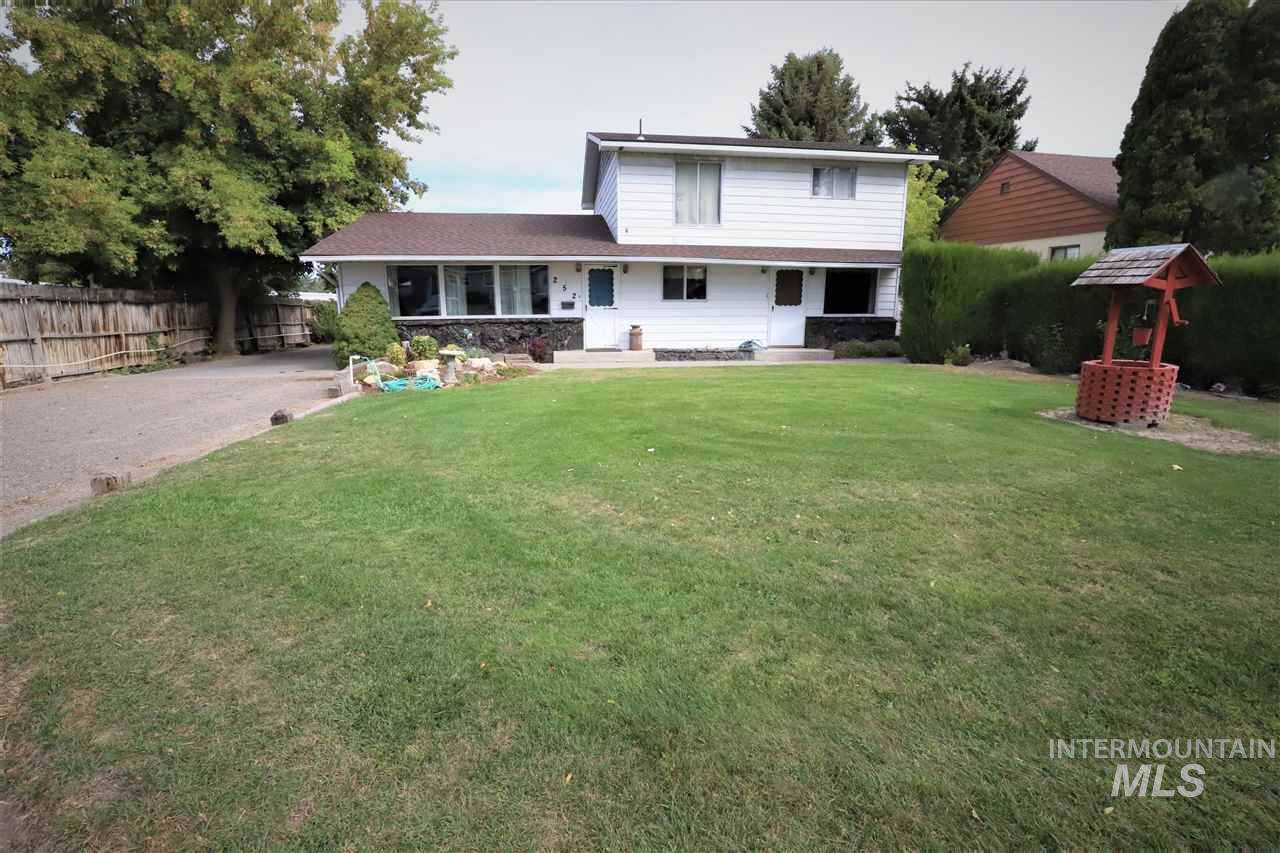 252 Filer Ave. W. - Photo 1