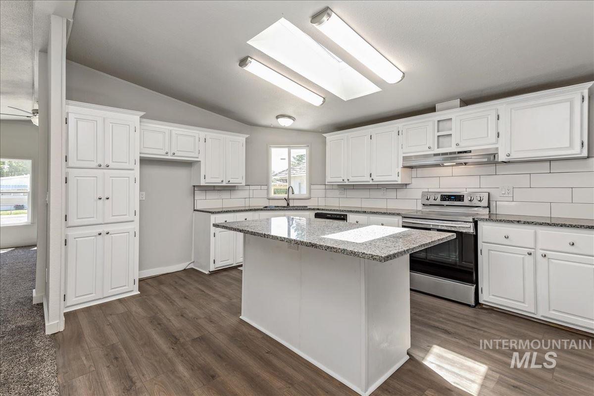 9328 Jewell St - Photo 1