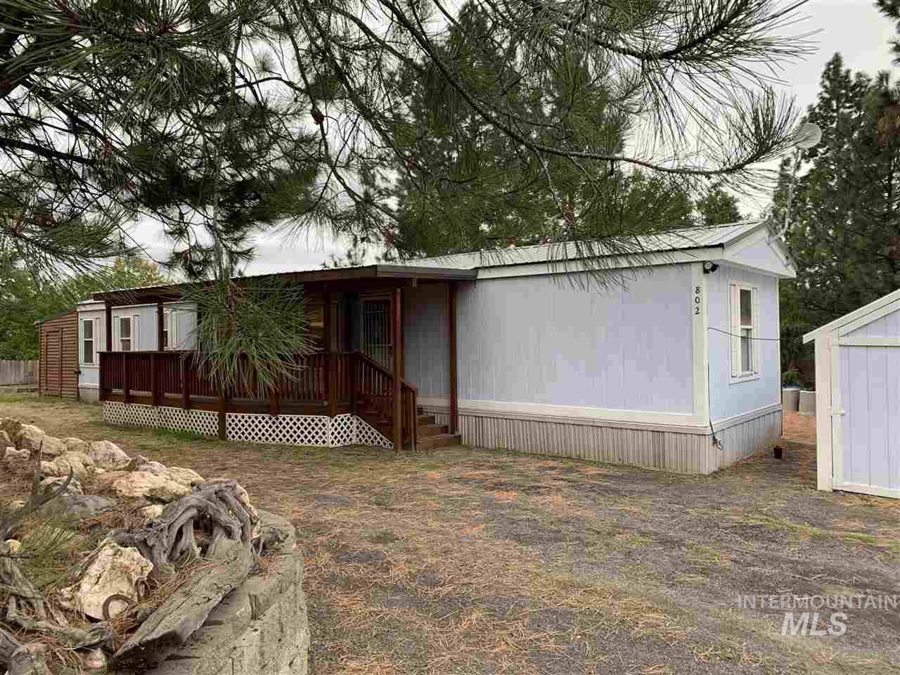 802 2nd Ave. - Photo 1