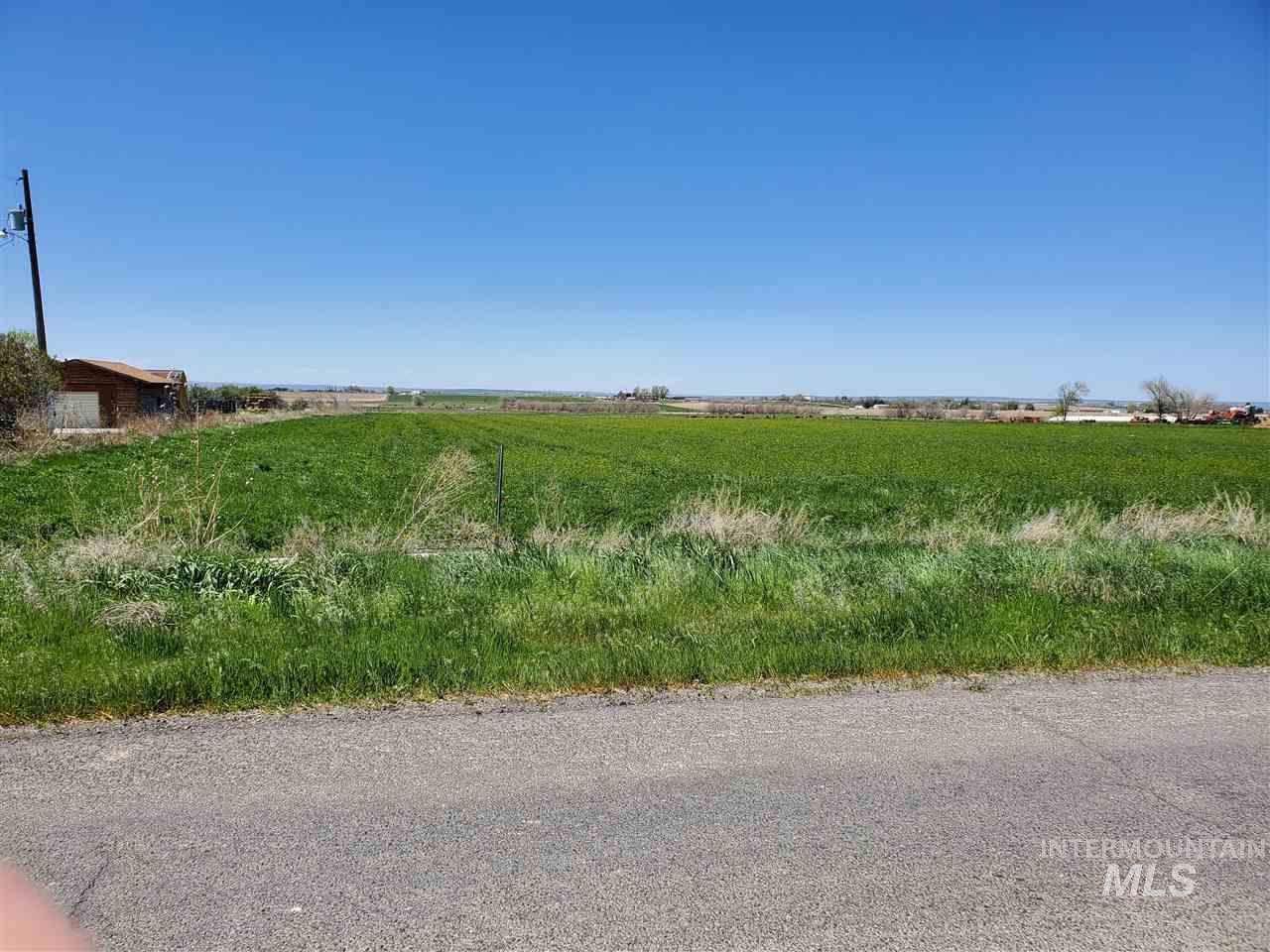 3833 1500 E - Photo 1