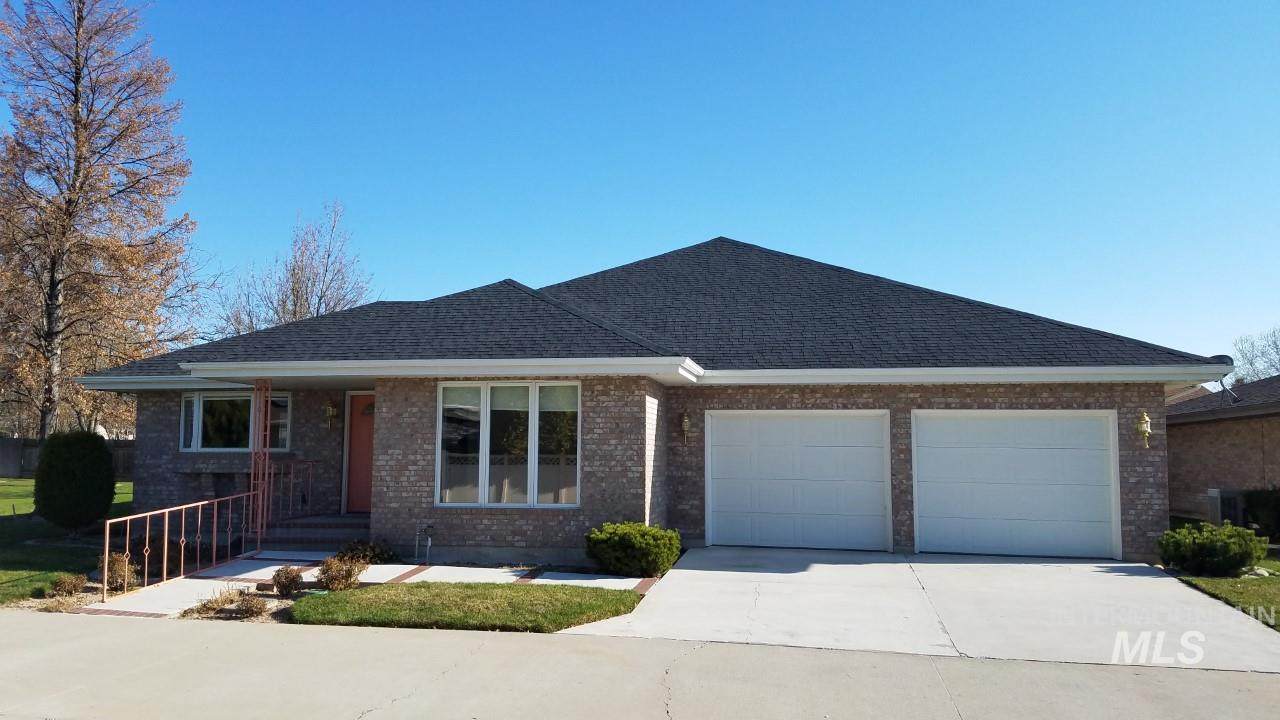 2380 Twin Oaks Park - Photo 1 2380 Twin Oaks Park - Photo 1