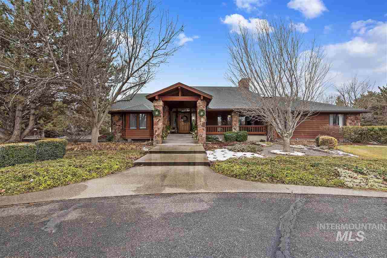 2207 Greenhurst Rd - Photo 1