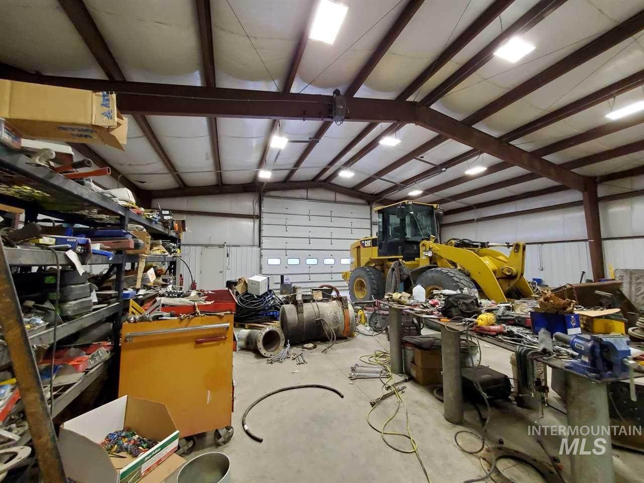 921-941 John Day Hwy - Photo 1