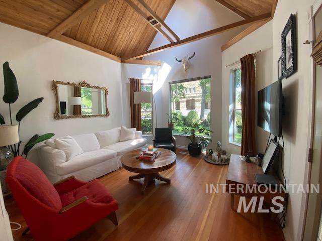 806 6th Ave - Photo 1