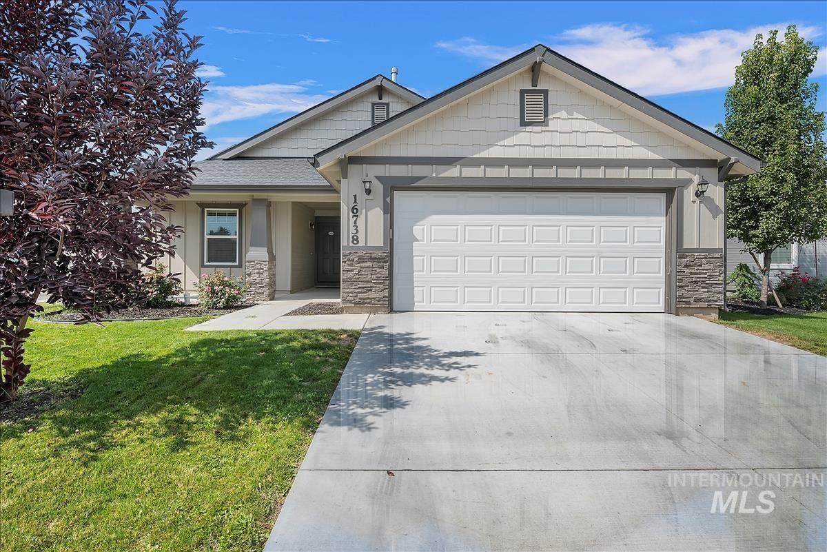 16738 Dartmouth Ave - Photo 1