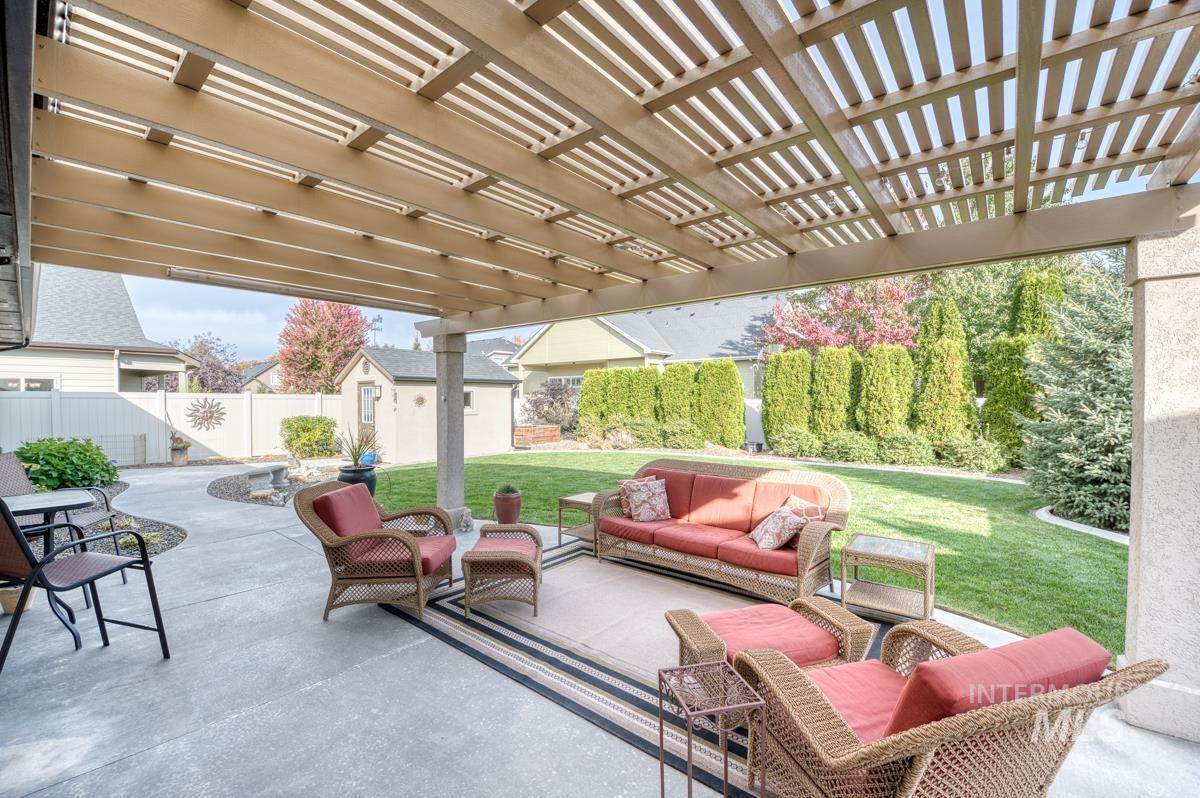 2302 Lochmeadow Court - Photo 1