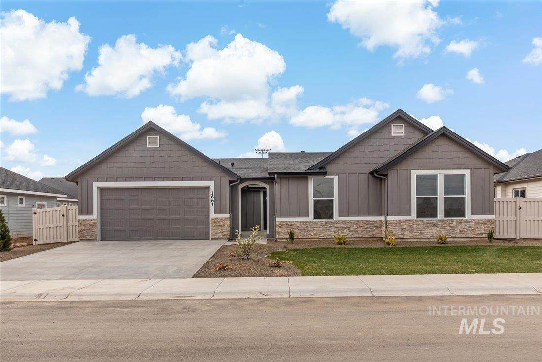 1661 Clydesbank Ave - Photo 1
