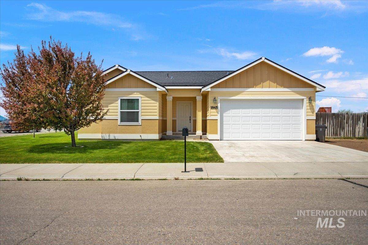 1865 Shaft Ave - Photo 1