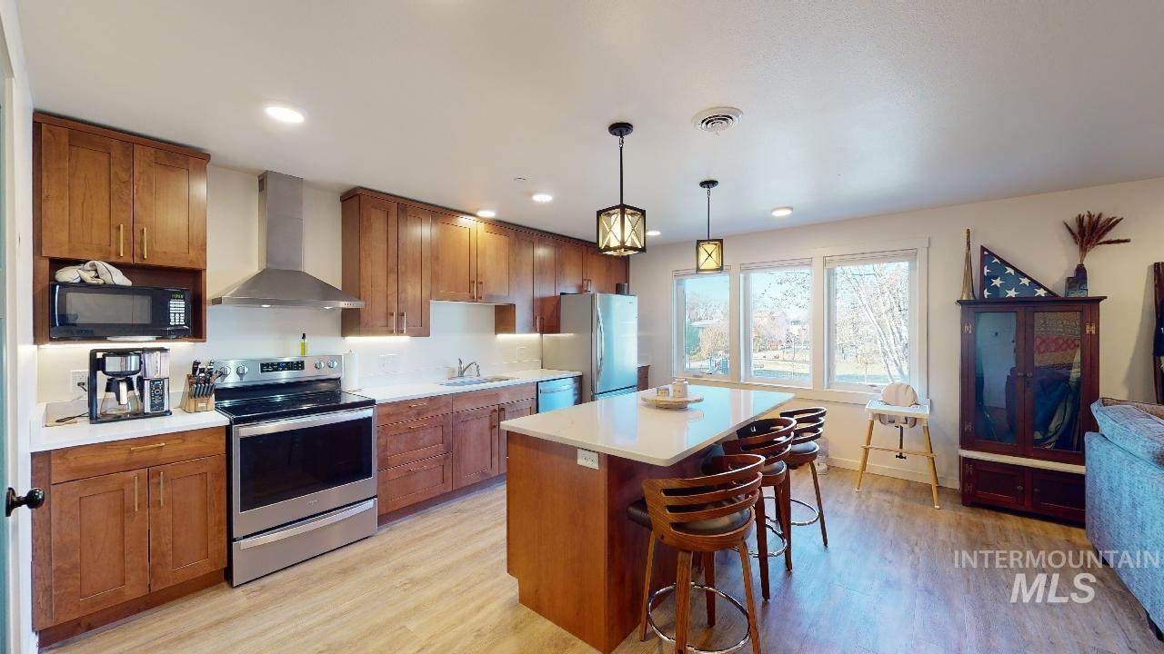 109 Almon - Photo 1