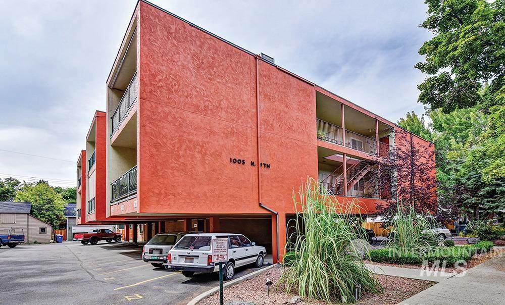 1005 9th St - Photo 1