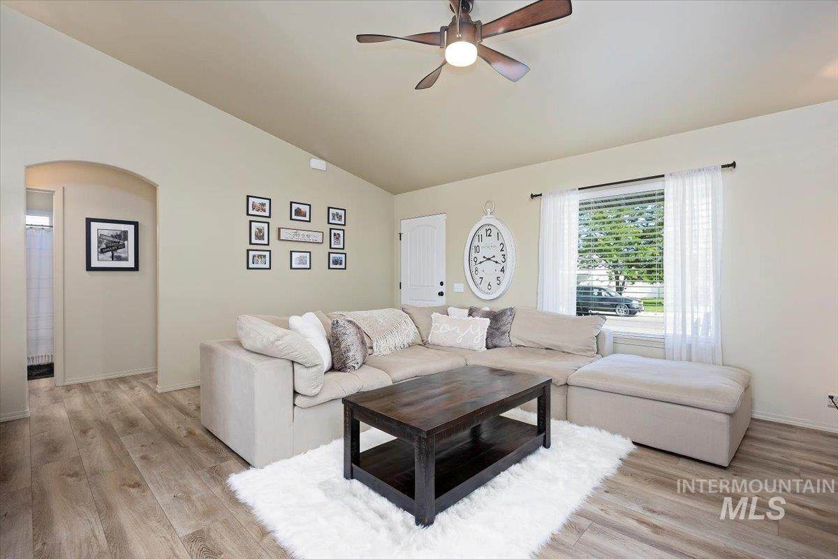 409 W Ave K - Photo 1