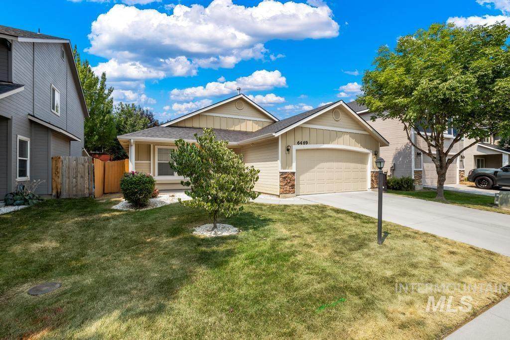 6469 Mistyglen Ave - Photo 1