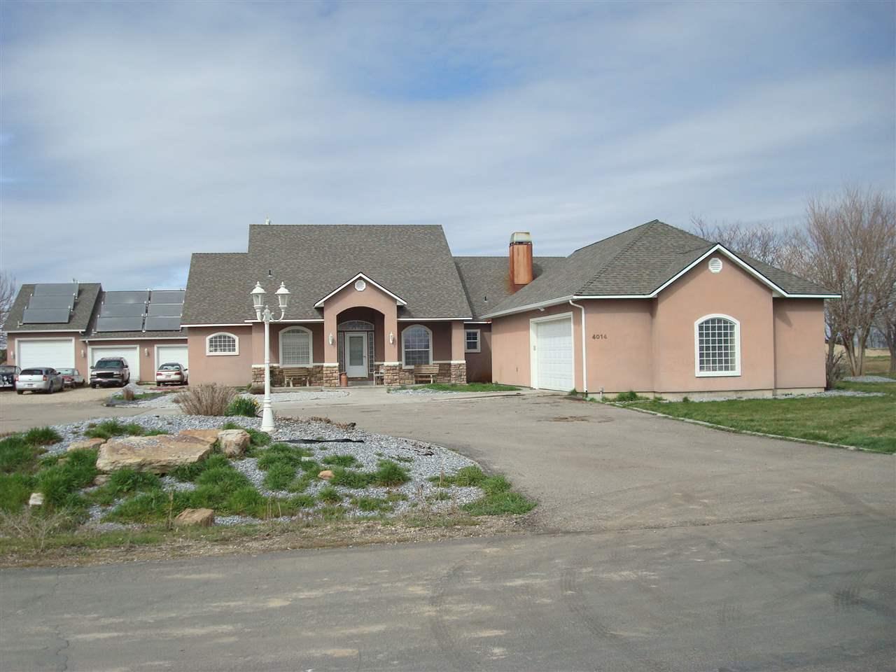 4014 St. James Loop - Photo 1