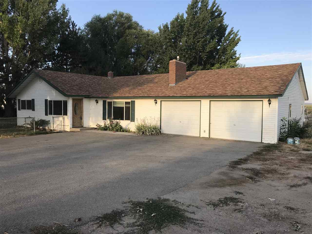 1129 Robinson Blvd - Photo 1
