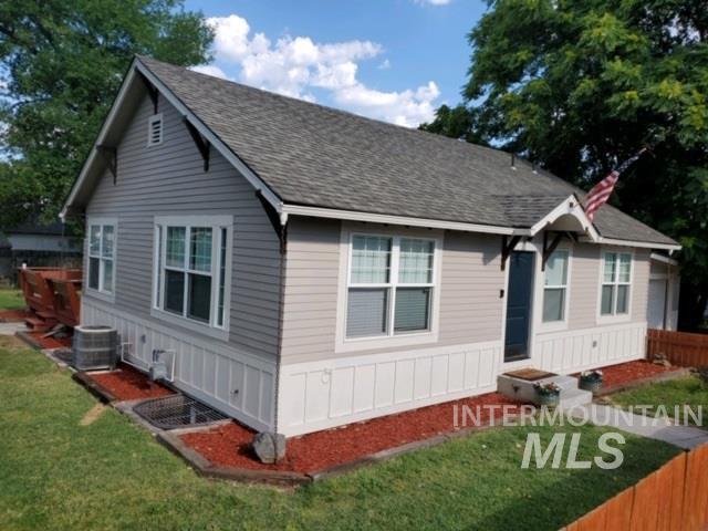 9 Fairview Street - Photo 1