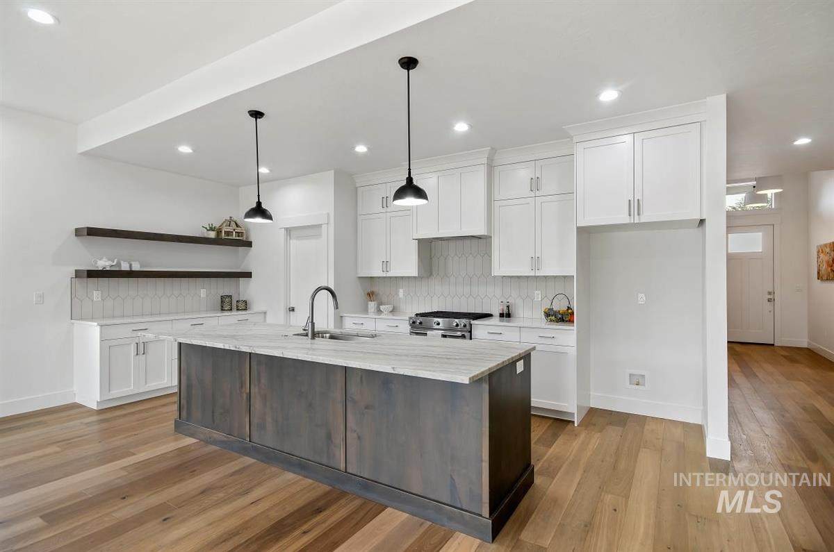 2208 Sunset Ave - Photo 1
