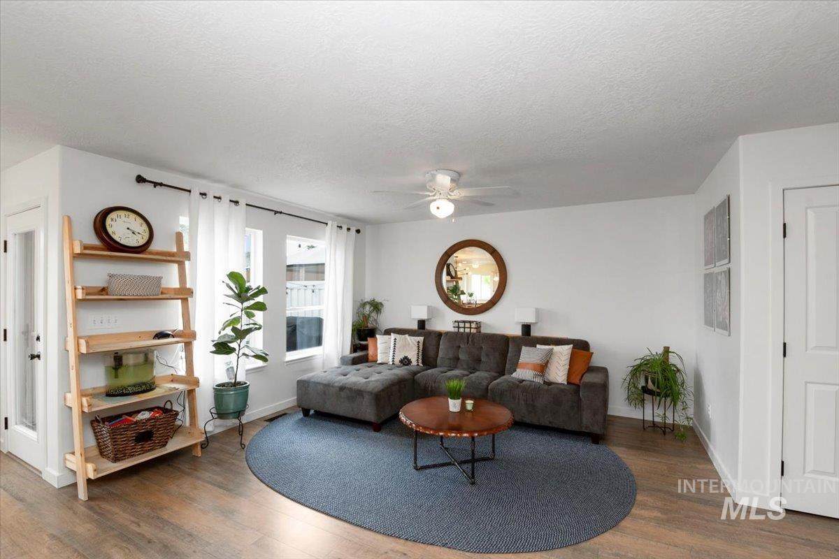 6062 Tambourine Ave. - Photo 1