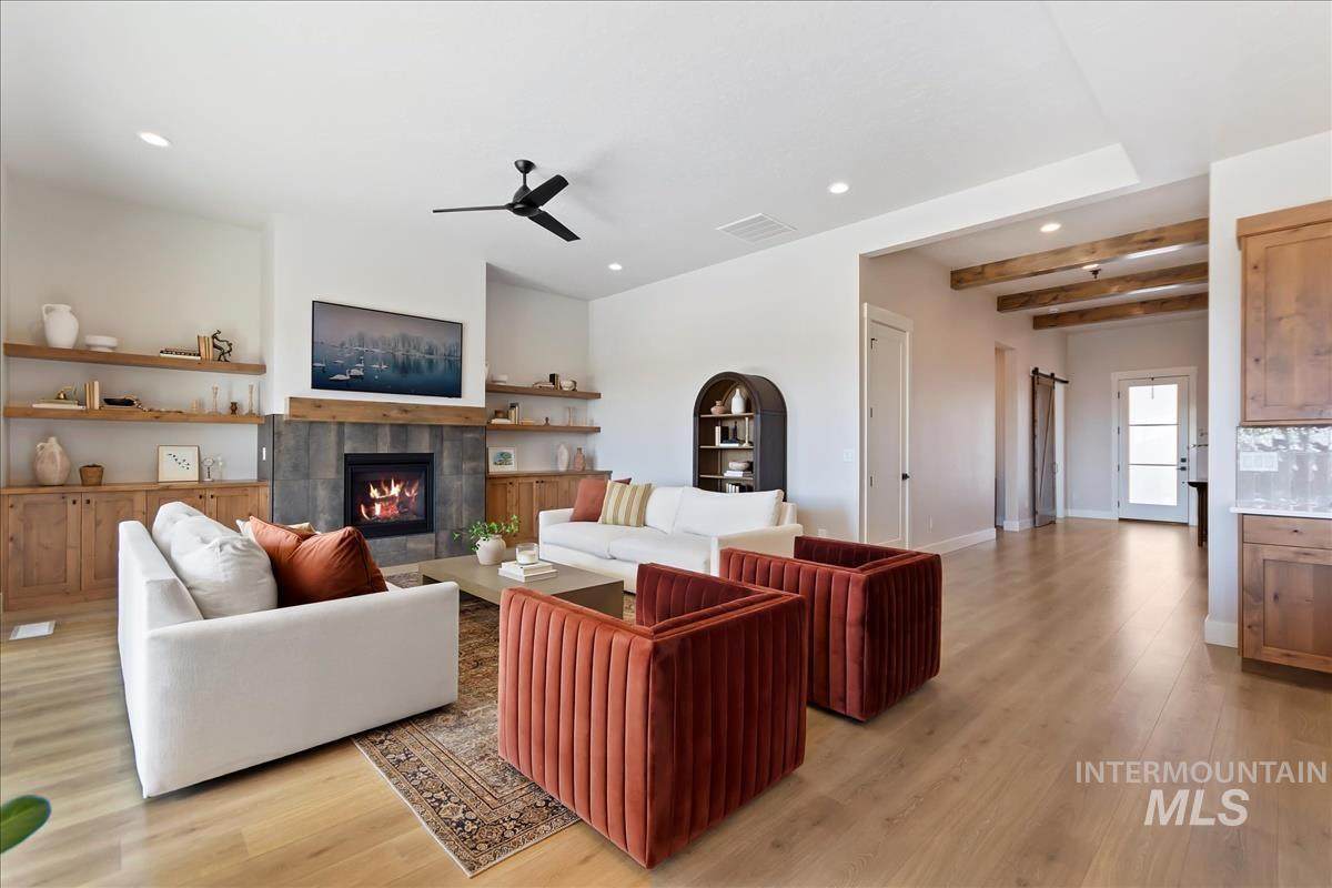 6875 Piaffe St - Photo 1