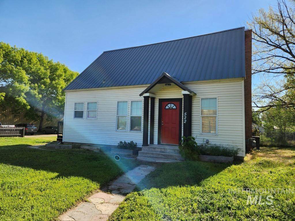 522 9th St - Photo 1
