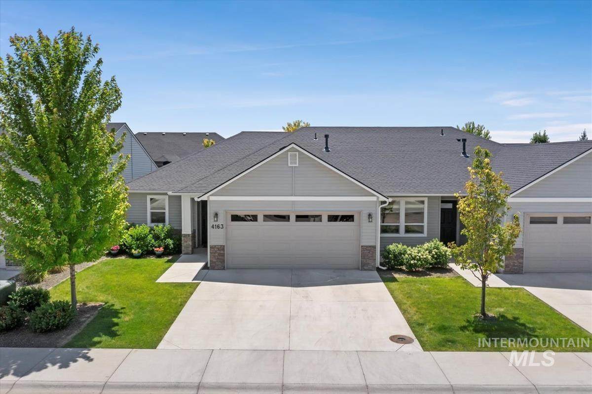 4163 Blueberry St - Photo 1