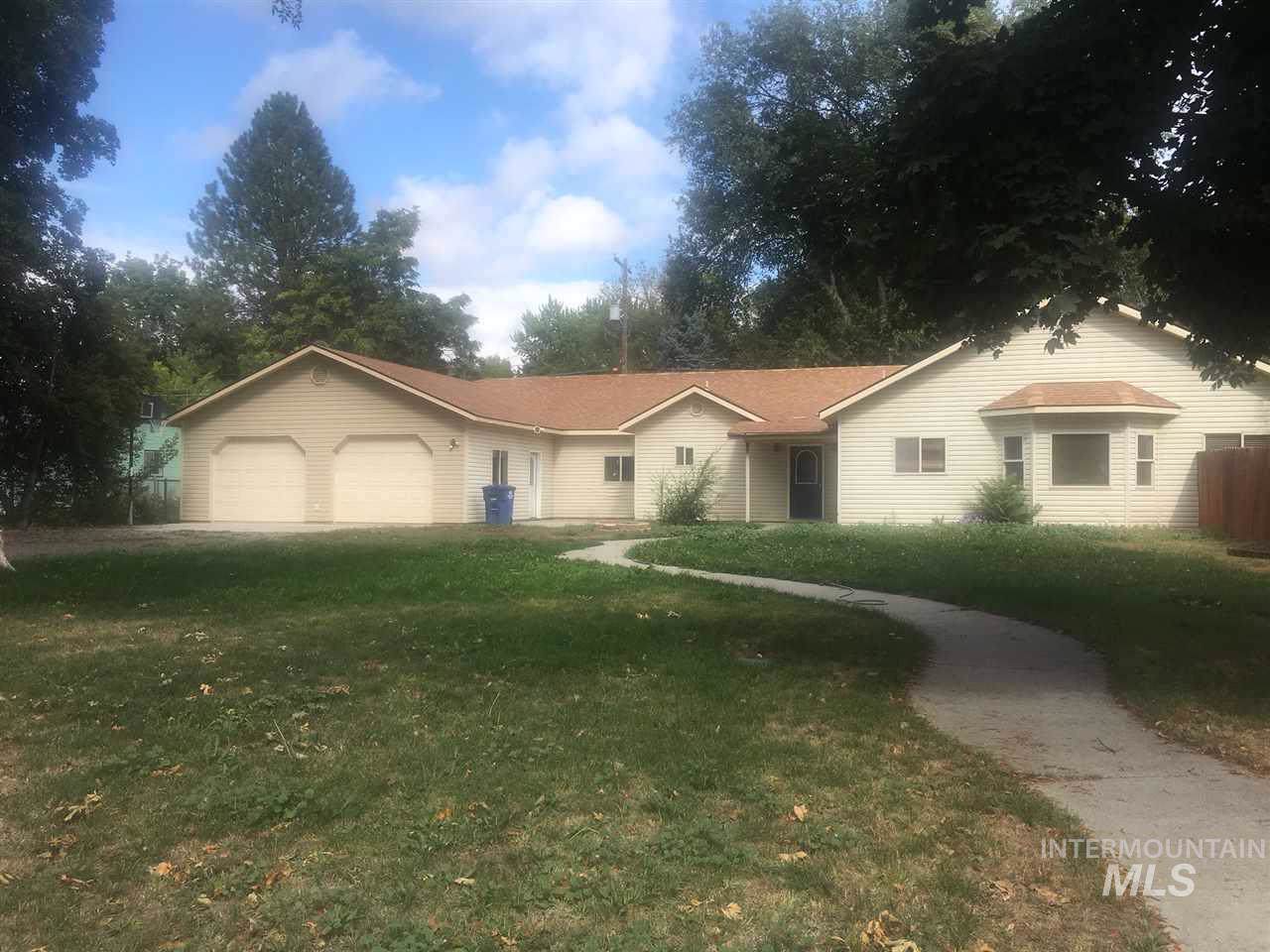 344 B Ave - Photo 1