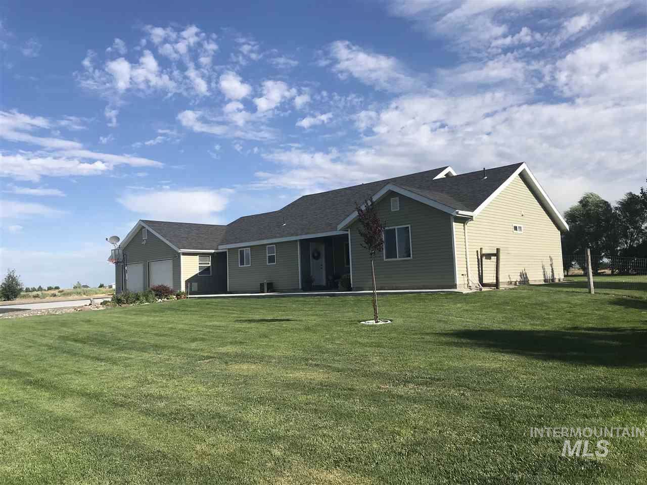 558 Richard Rd - Photo 1