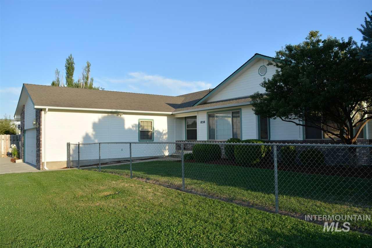 1850 Uehlin Dr - Photo 1