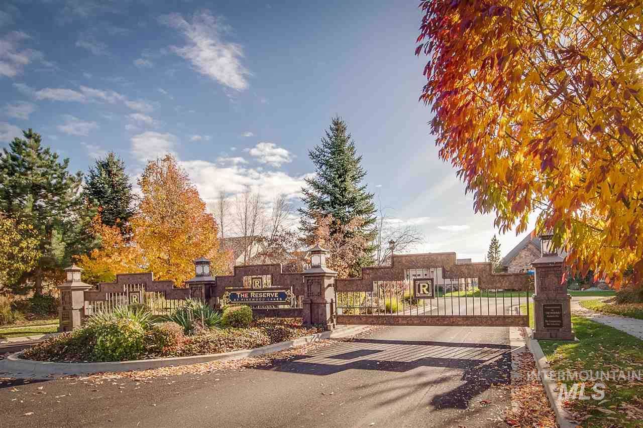 12173 Pinewood River Lane - Photo 1