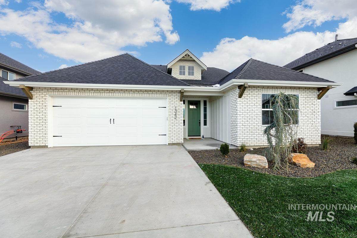 1342 Big Star Place - Photo 1