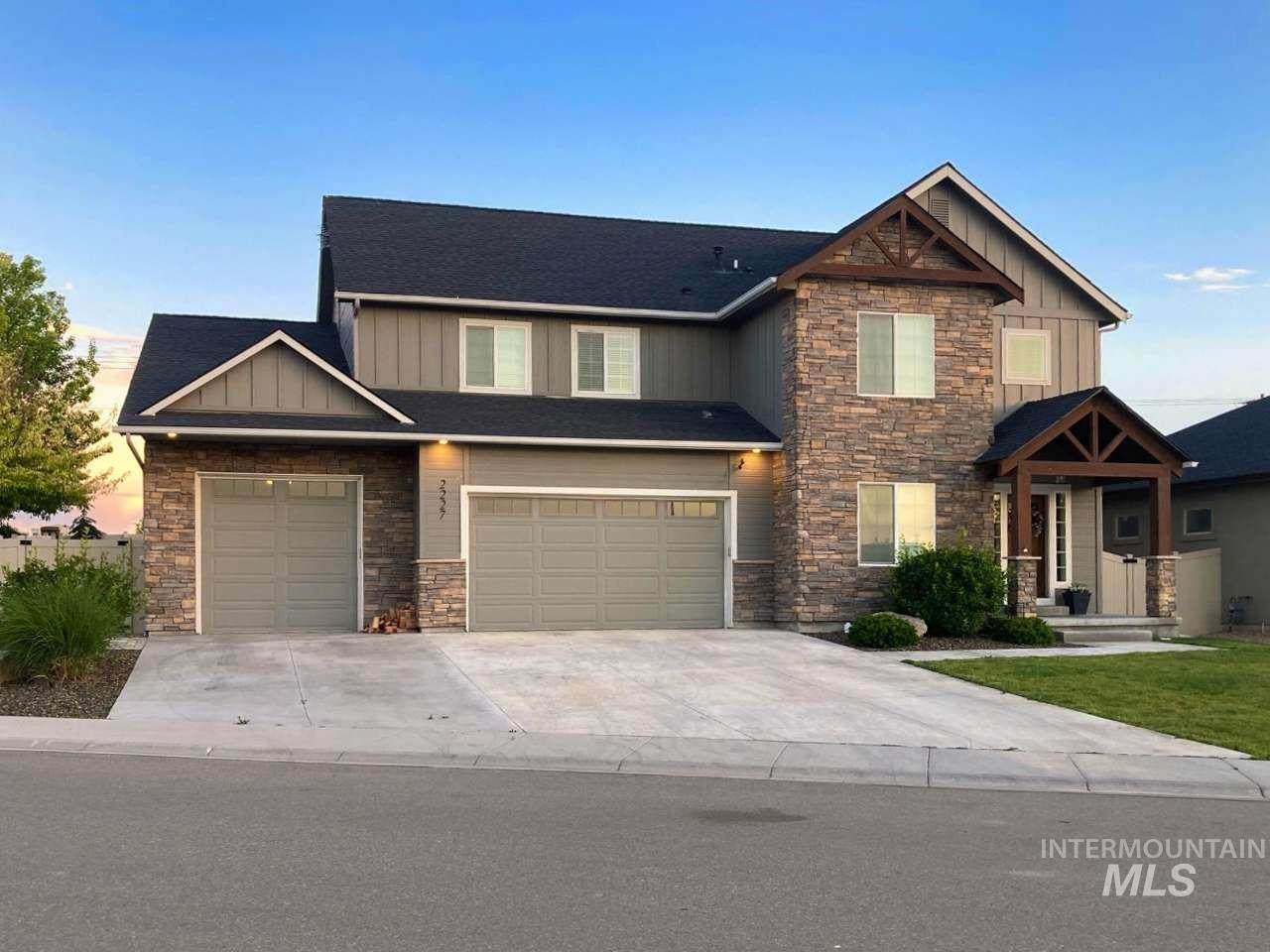 2227 Herron Dr - Photo 1