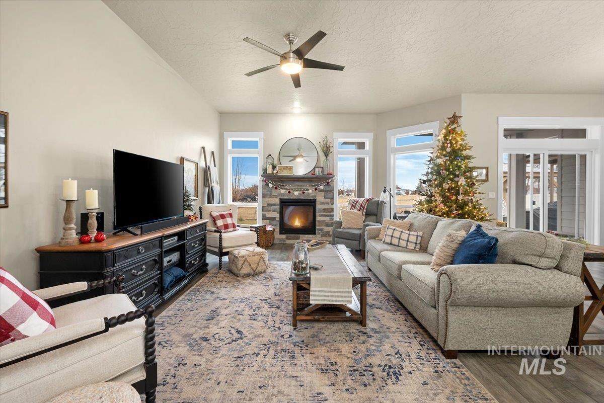 2996 Onyx Ct - Photo 1