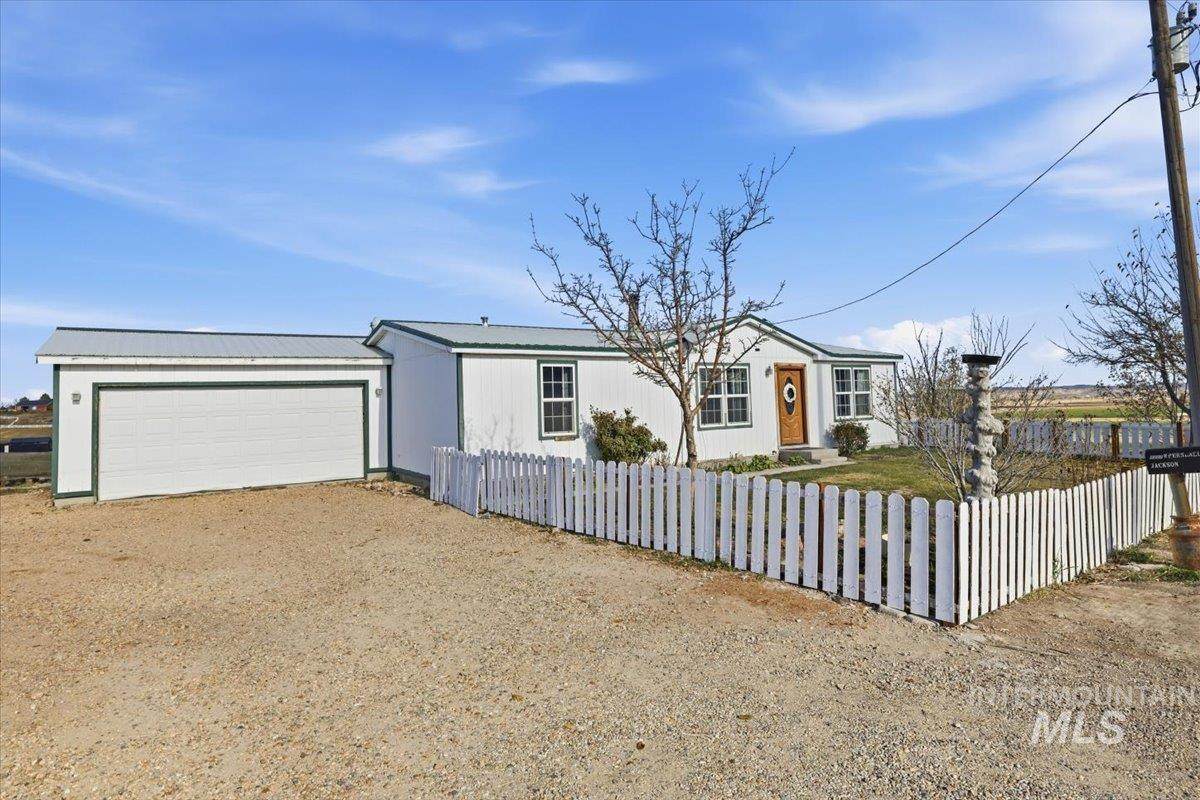 4320 Pershall Rd - Photo 1