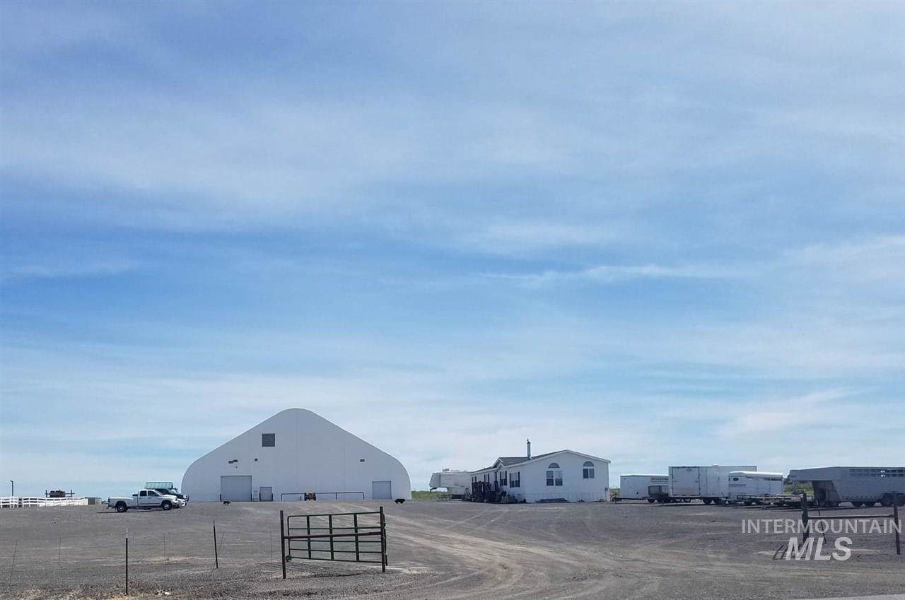2041 4400 N - Photo 1
