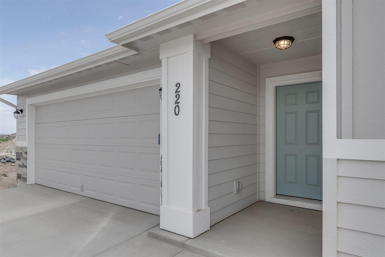 220 Striped Owl St - Photo 1