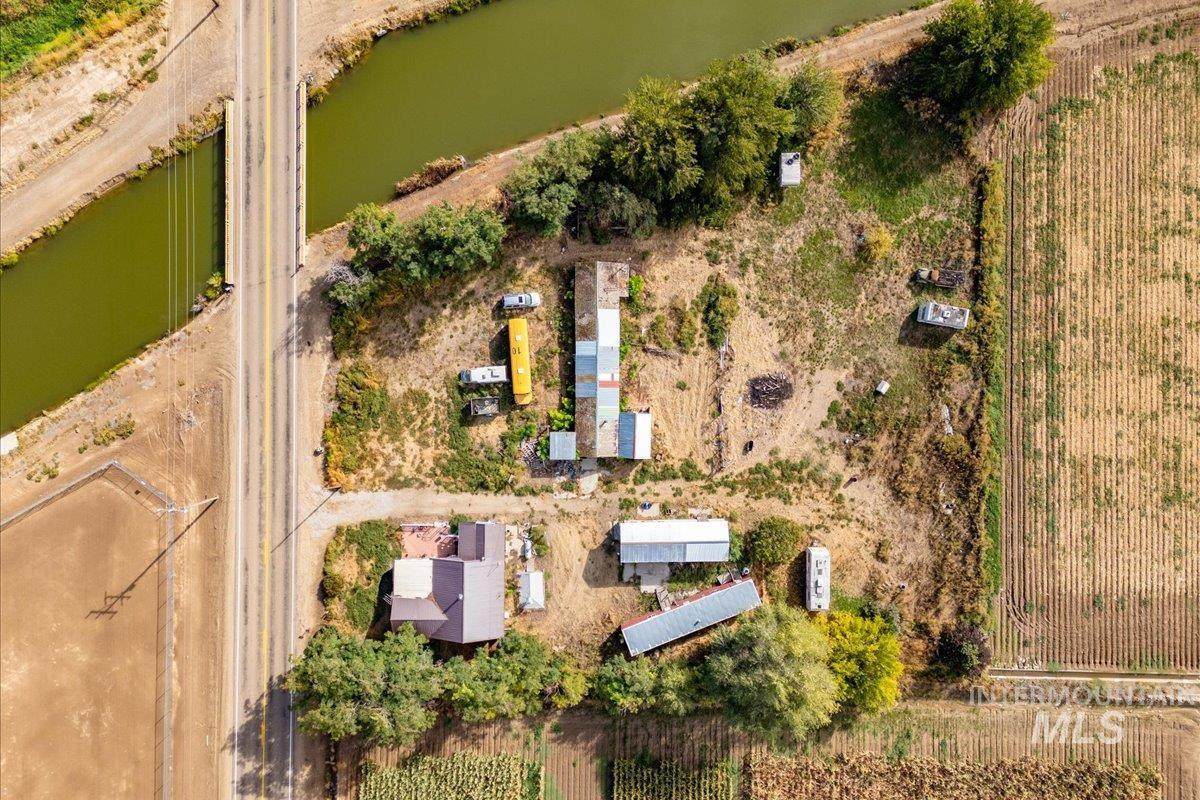 19241 Homedale Rd - Photo 1