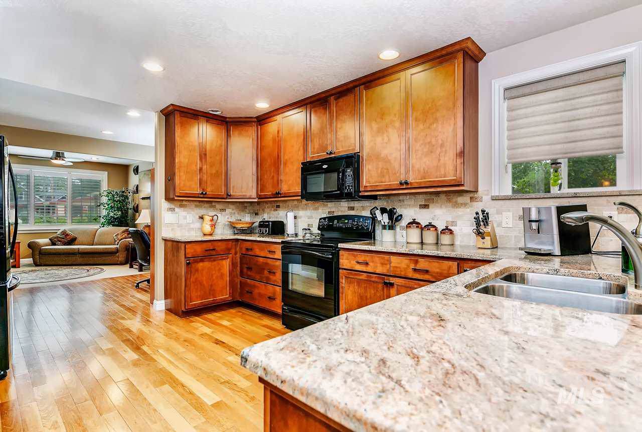 2109 N 31st - Photo 1