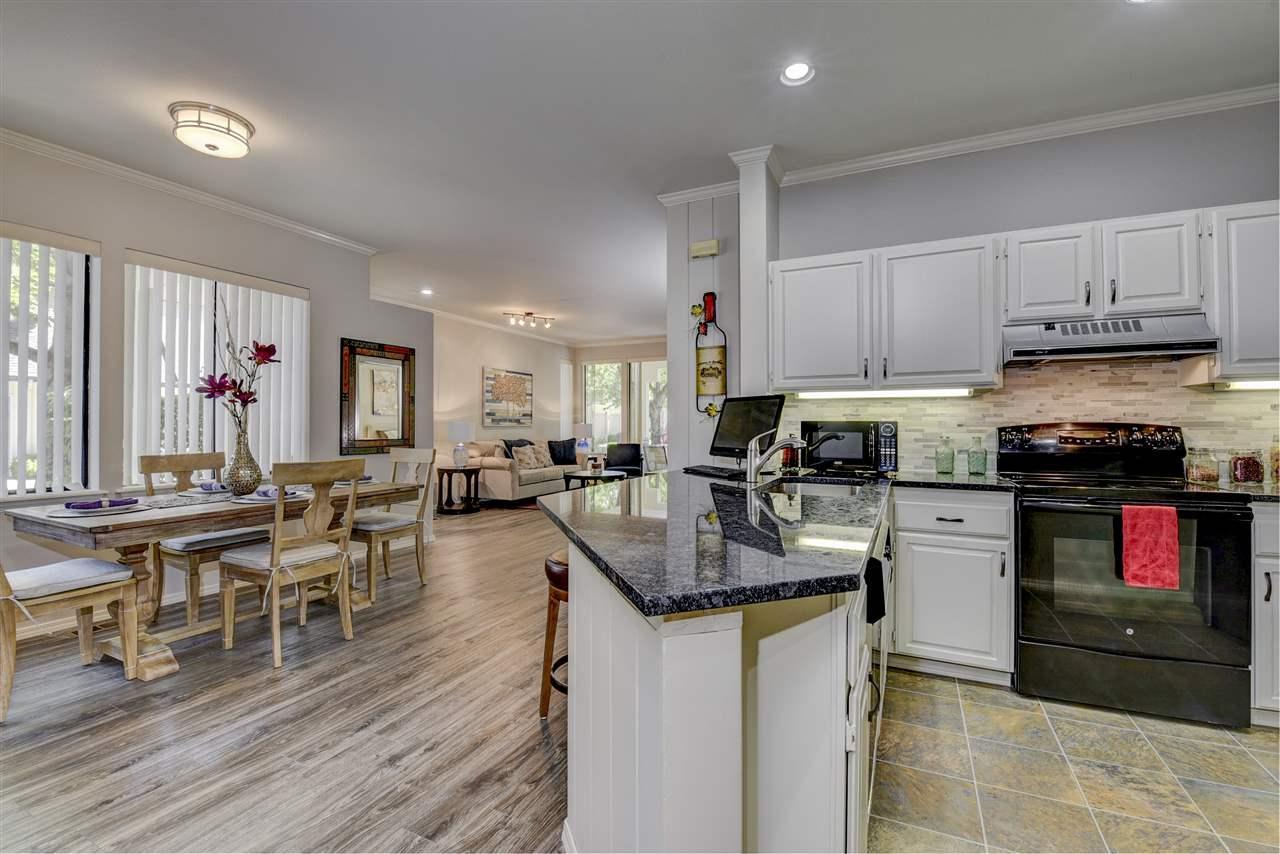 913 E. Riverpark Lane - Photo 1