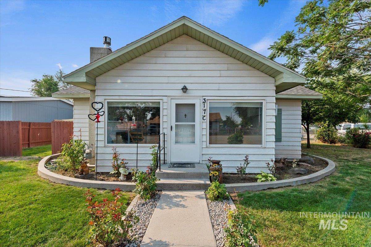 317 C Avenue - Photo 1