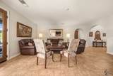 1050 Glenwood Dr - Photo 3