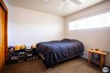 521 E St - Photo 15