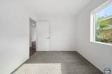 1064 Ea B St - Photo 17